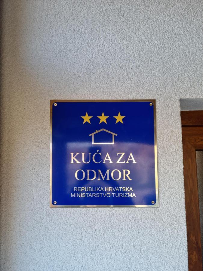 Kuca Za Odmor Baron Villa Kutjevo ภายนอก รูปภาพ